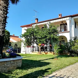 Nina , Poreč Horvátország